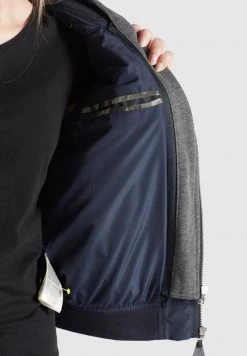 Khujo Femme LARIFA Blouson Bomber Dunkelblau -khujo Soldes 4c51f9e6ada14781a4783957561e6bd9