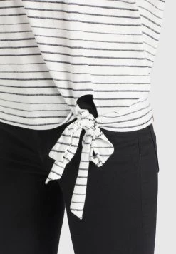 Khujo AURELIA T Shirt Imprimé Weiß Schwarz Gestreift Femme -khujo Soldes 4e5e56d5ad8341a18bde4f0b97f65dcf