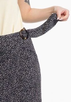 Khujo ARMATA FLOA DO Jupe Portefeuille Black Femme -khujo Soldes 6b6a0388954646678ada07d230d42c4b