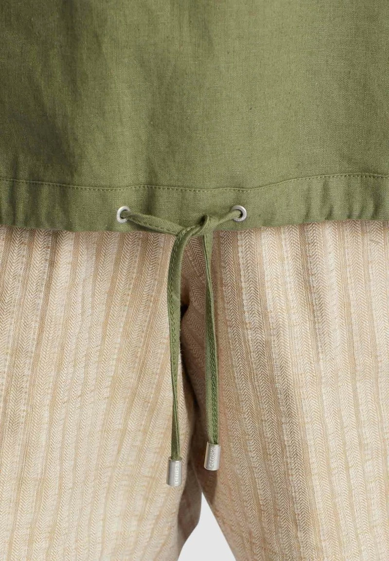 Khujo ALONNA T Shirt Imprimé Olive Femme 8 Khujo ALONNA T Shirt Imprimé Olive Femme – Image 6