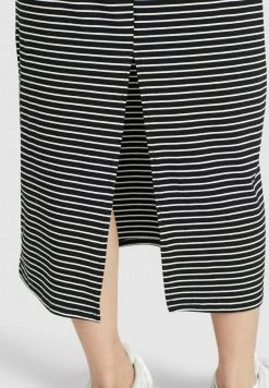 Khujo CRISTELLA Robe Longue Schwarz Weiß Gestreift Femme -khujo Soldes f35db534052b4318b06c63cc68a808ce